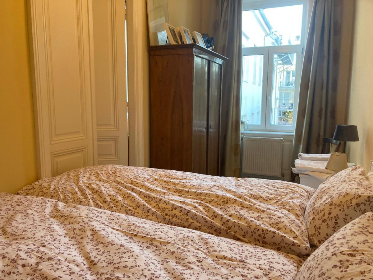 Charmantes Wiener Jugendstilhaus kostenloses WLAN Eksteriør billede